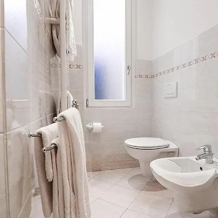 Sleeps 6 Air Con Wifi *