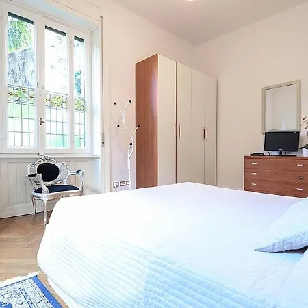 Sleeps 6 Air Con Wifi דירה בלאג'יו